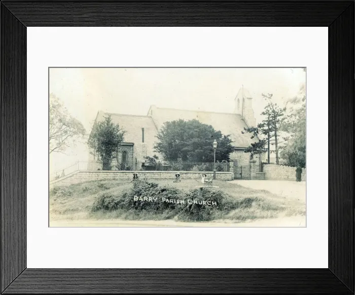 Framed Print : Parish Church (St Nicholas) Framed Print : Parish Church (St Nicholas)