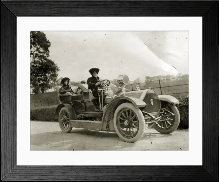Framed Print : Vintage Car (awaiting identification) Framed Print : Vintage Car (awaiting identification)