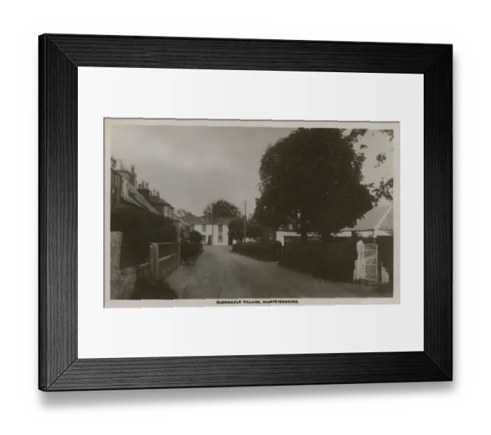 Framed Print : The Village, Glencaple, Dumfries, Dumfries & Galloway, Scotland. Date: 1920s Framed Print : The Village, Glencaple, Dumfries, Dumfries & Galloway, Scotland. Date: 1920s