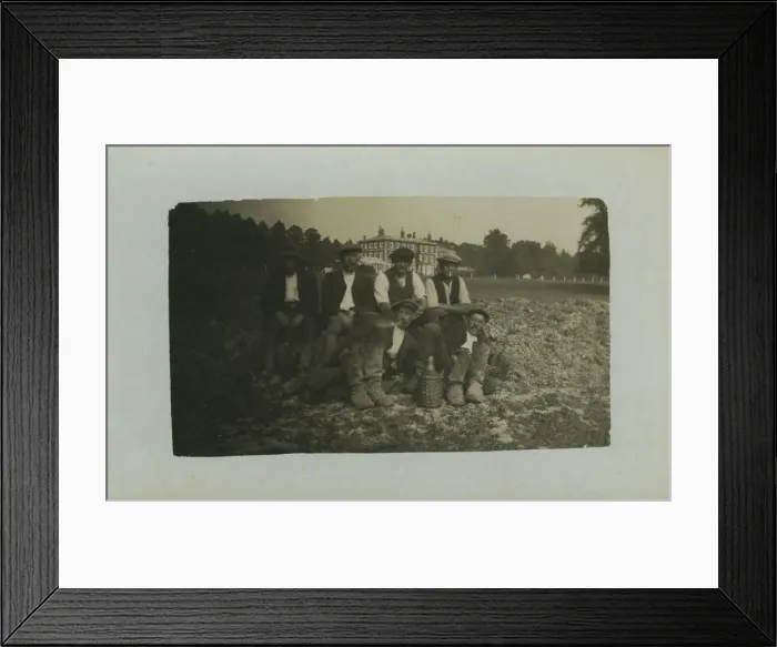 Framed Print : Estate Workers, Thought to be a Norfolk Stately Home, England. Date: 1900s Framed Print : Estate Workers, Thought to be a Norfolk Stately Home, England. Date: 1900s