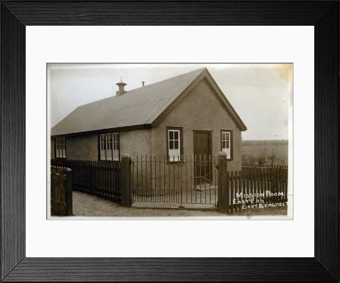Framed Print : Mission Room, East End, East Bergholt, Babergh, Suffolk, England. Date: 1910s Framed Print : Mission Room, East End, East Bergholt, Babergh, Suffolk, England. Date: 1910s