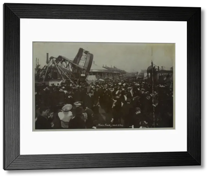 Framed Print : Fairground, Hull, Yorkshire, England. Date: 1919 Framed Print : Fairground, Hull, Yorkshire, England. Date: 1919