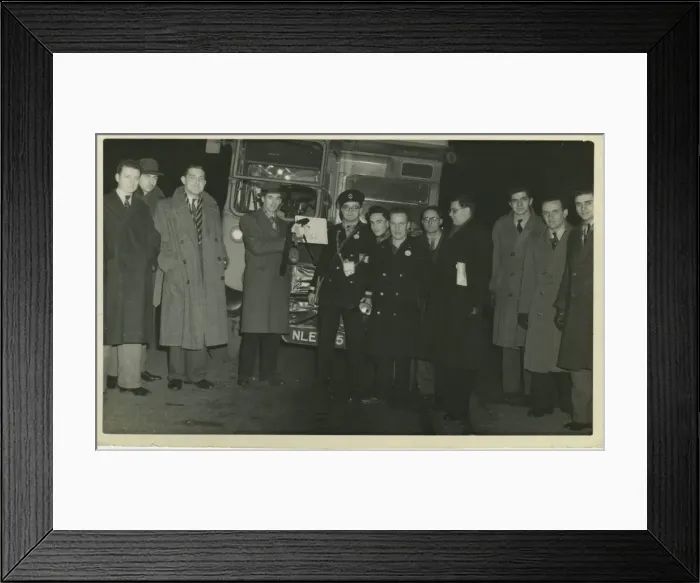 Framed Print : Last Bus on Route 262, London, England. Date: 1953 Framed Print : Last Bus on Route 262, London, England. Date: 1953