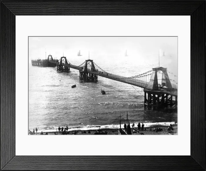 Framed Print : Chain Bridge, Brighton Framed Print : Chain Bridge, Brighton