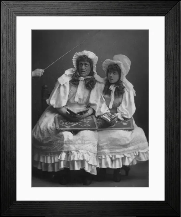 Framed Print : NELLIE FARREN / PHOTO Framed Print : NELLIE FARREN / PHOTO