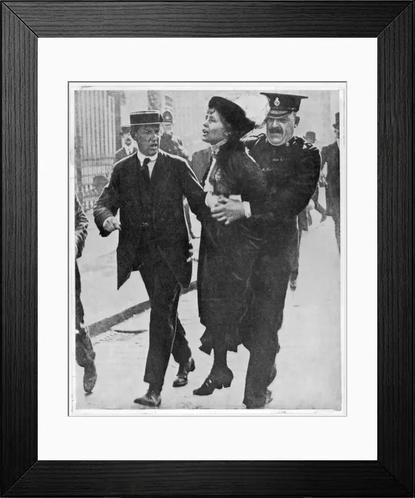 Framed Print : Buckingham Palace Framed Print : Buckingham Palace
