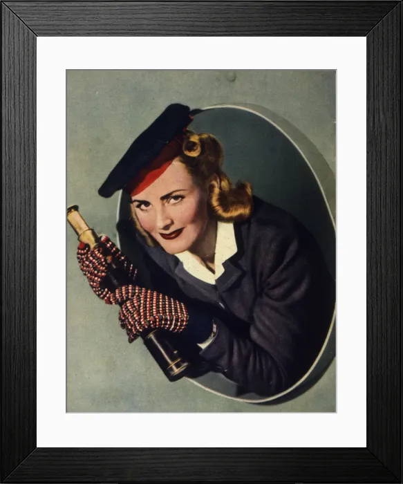 Framed Print : FEMALE TYPE / CROCHET CAP Framed Print : FEMALE TYPE / CROCHET CAP