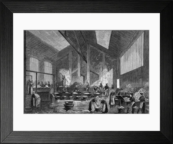 Framed Print : RECYCLING BROKEN GLASS Framed Print : RECYCLING BROKEN GLASS