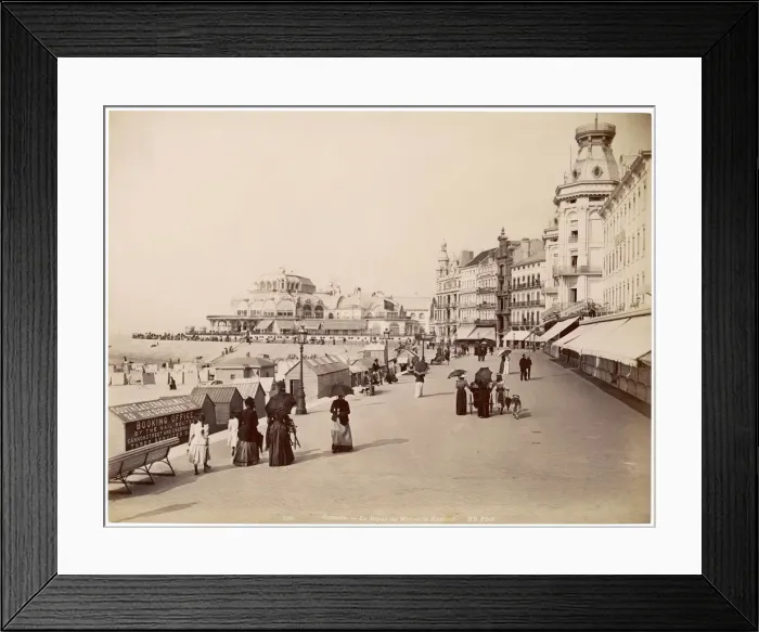 Framed Print : OSTEND PROMENADE / PHOTO Framed Print : OSTEND PROMENADE / PHOTO