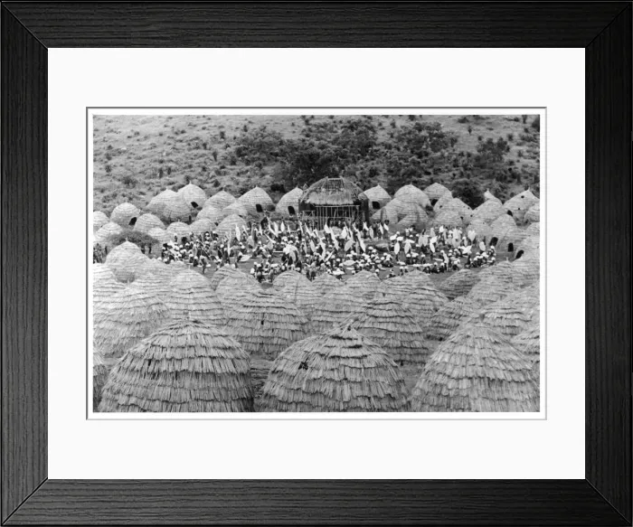 Framed Print : BUILDING / ZULU SETTLEMENT Framed Print : BUILDING / ZULU SETTLEMENT