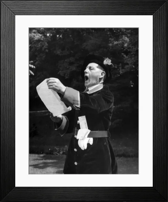 Framed Print : TOWN CRIER / CONTEST Framed Print : TOWN CRIER / CONTEST
