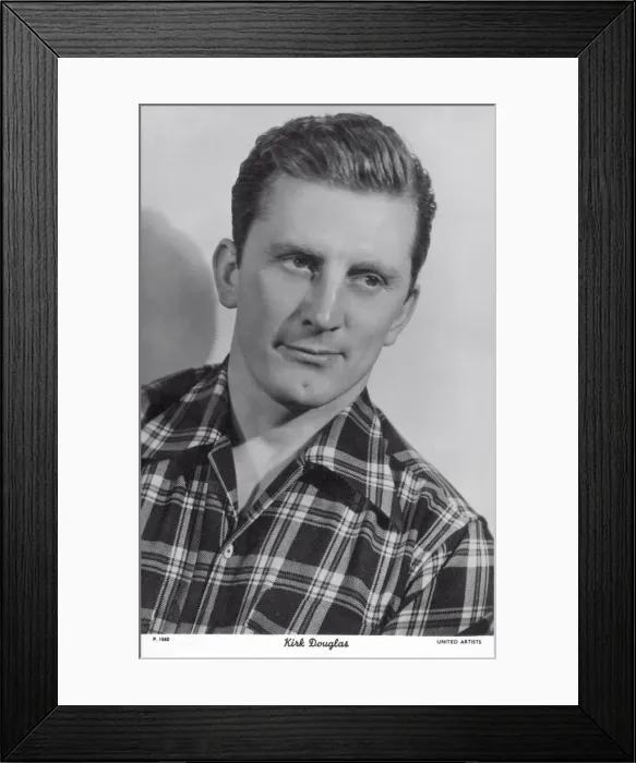 Framed Print : KIRK DOUGLAS / UNITED ART Framed Print : KIRK DOUGLAS / UNITED ART