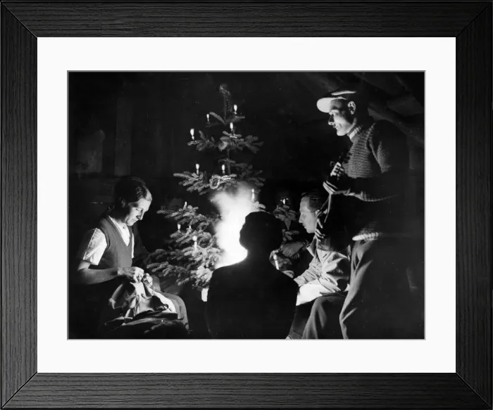 Framed Print : CHRISTMAS TREE & GUITAR CHRISTMAS TREE & GUITAR Framed Print : CHRISTMAS TREE & GUITAR CHRISTMAS TREE & GUITAR