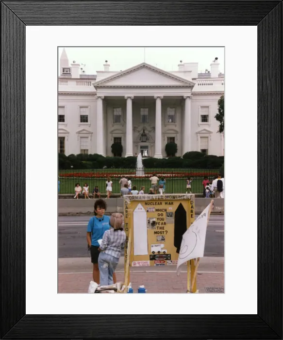 Framed Print : WHITE HOUSE DEMO 1987 Framed Print : WHITE HOUSE DEMO 1987