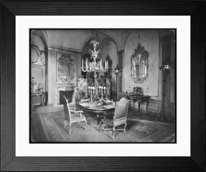 Framed Print : ITALIAN DINING ROOM Framed Print : ITALIAN DINING ROOM