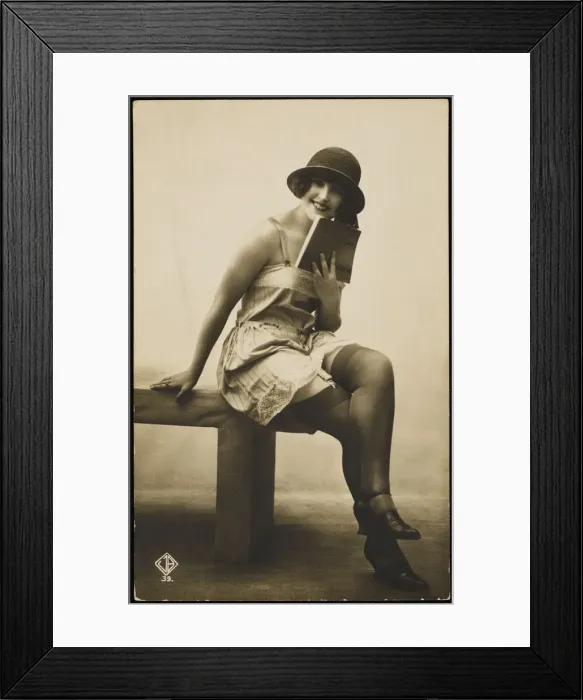 Framed Print : FEMALE TYPE / READING BOOK Framed Print : FEMALE TYPE / READING BOOK