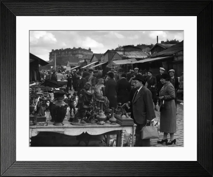 Framed Print : MARCHE AUX PUCES Framed Print : MARCHE AUX PUCES
