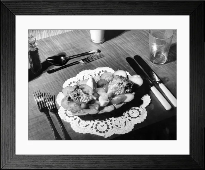 Framed Print : FRESH SALAD Framed Print : FRESH SALAD