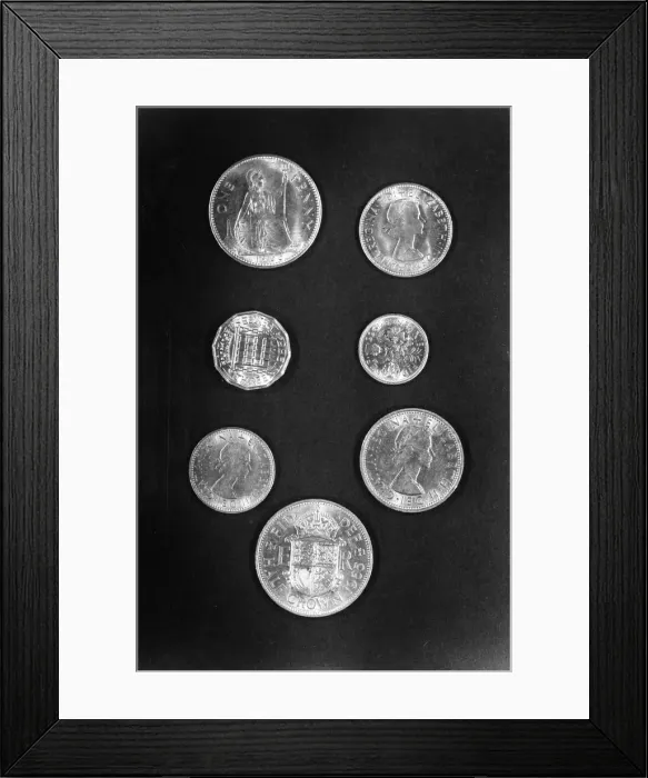Framed Print : VARIOUS ENGLISH COINS Framed Print : VARIOUS ENGLISH COINS