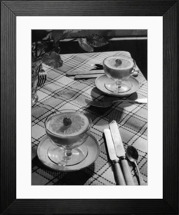Framed Print : GRAPEFRUIT BREAKFAST Framed Print : GRAPEFRUIT BREAKFAST