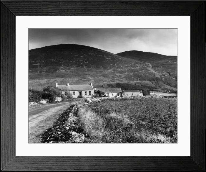 Framed Print : IRISH FARMSTEAD Framed Print : IRISH FARMSTEAD
