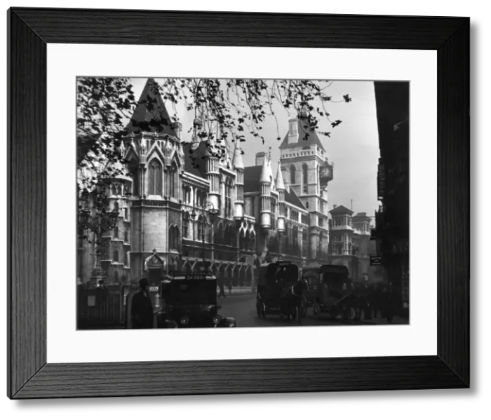 Framed Print : COURTS OF JUSTICE Framed Print : COURTS OF JUSTICE