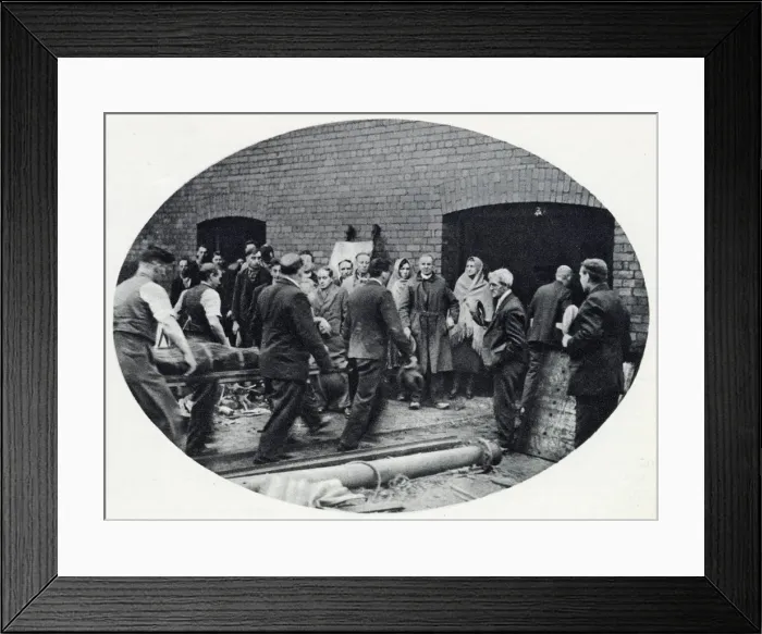 Framed Print : Lancashire coal-mine disaster 1932 Framed Print : Lancashire coal-mine disaster 1932