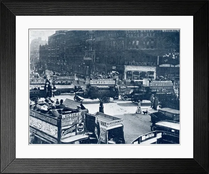 Framed Print : Tottenham Court Road traffic 1912 Framed Print : Tottenham Court Road traffic 1912