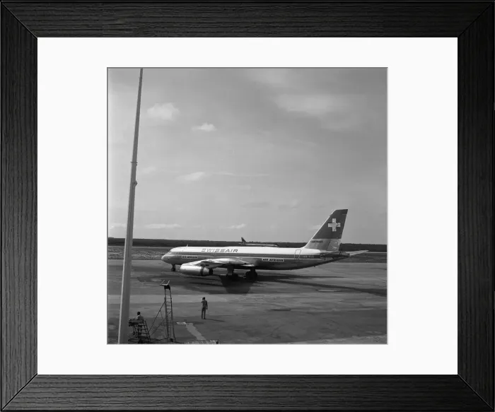 Framed Print : Convair CV990A HB-ICE Air Afrique Swissair, Abidjan Framed Print : Convair CV990A HB-ICE Air Afrique Swissair, Abidjan