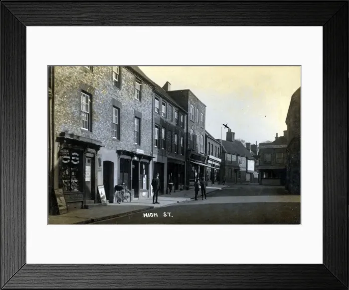 Framed Print : High Street, Watlington, Oxfordshire Framed Print : High Street, Watlington, Oxfordshire