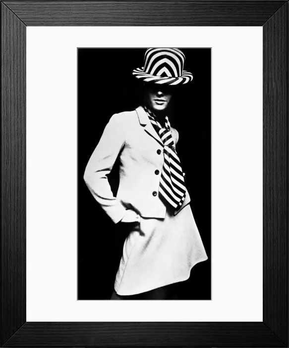 Framed Print : London Life Framed Print : London Life