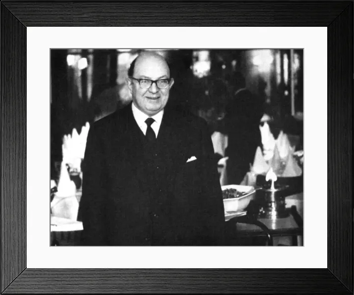 Framed Print : London Life Framed Print : London Life