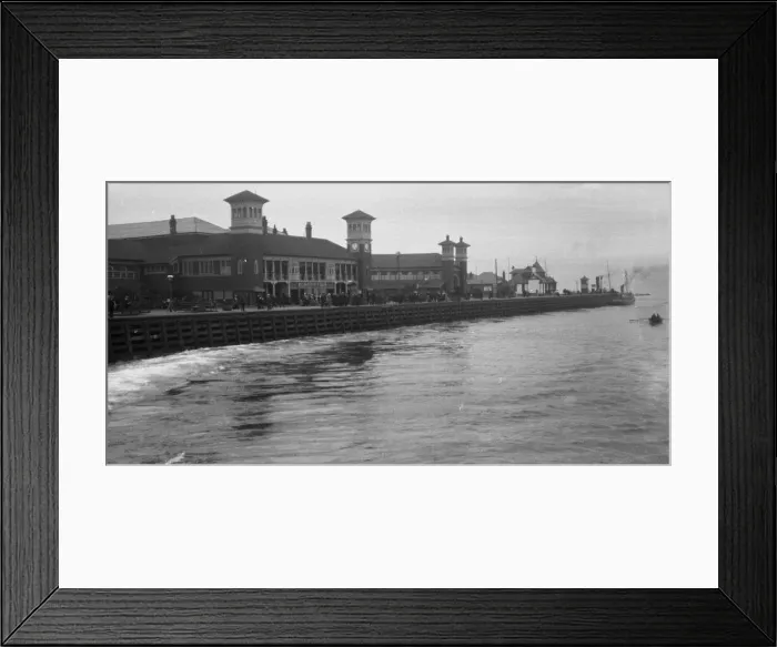 Framed Print : Glasgow, Scotland - Quayside scene Framed Print : Glasgow, Scotland - Quayside scene