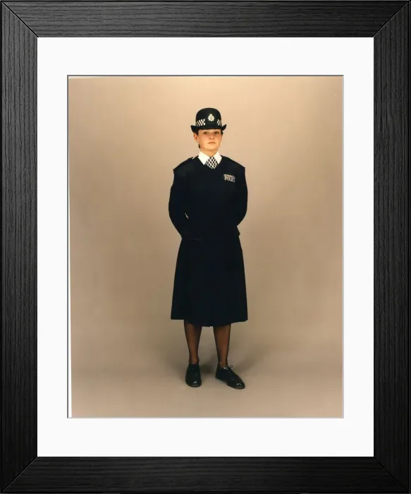 Framed Print : Woman police officer in uniform, London Framed Print : Woman police officer in uniform, London