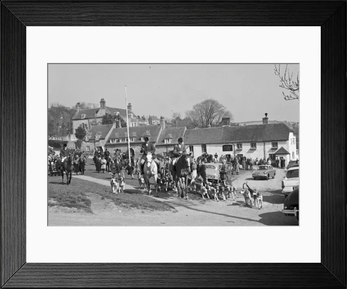 : Fox Meet, East Dean, East Sussex : Fox Meet, East Dean, East Sussex