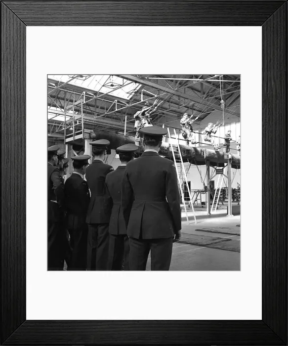 : 16th Parachute Brigade training, RAF Abingdon : 16th Parachute Brigade training, RAF Abingdon