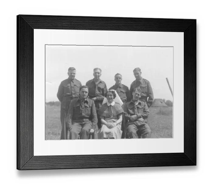 Framed Print : Nurse with group of servicemen Framed Print : Nurse with group of servicemen
