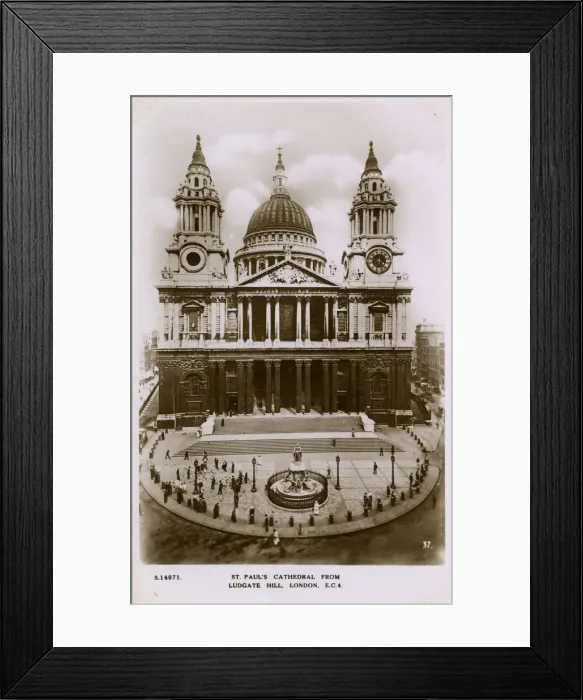 Framed Print : St. Pauls Cathedral from Ludgate Hill, London Framed Print : St. Pauls Cathedral from Ludgate Hill, London
