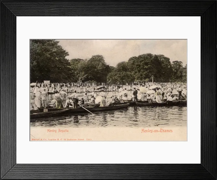 Framed Print : Henley Regatta - River-spectators watch the action Framed Print : Henley Regatta - River-spectators watch the action