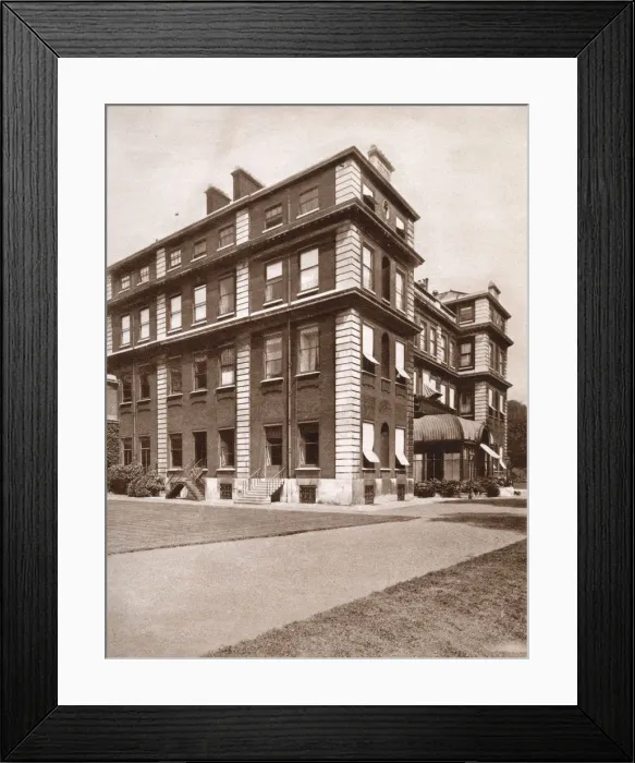 Framed Print : Marlborough House, St. James Park, London Framed Print : Marlborough House, St. James Park, London