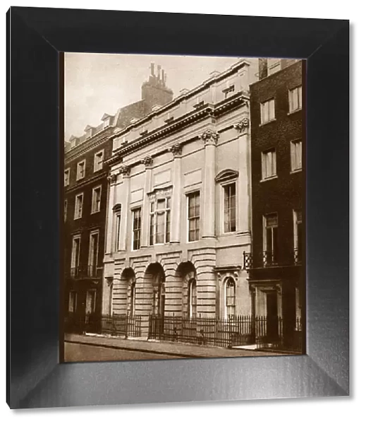 17 Bruton Street - Home of Earl and Countess of Strathmore
