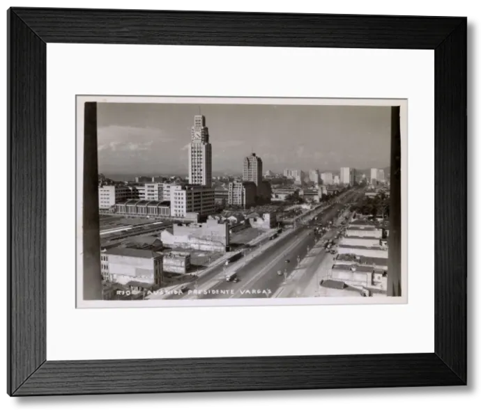 Framed Print : Rio de Janeiro, Brazil - Avenida Presidente Vargas Framed Print : Rio de Janeiro, Brazil - Avenida Presidente Vargas