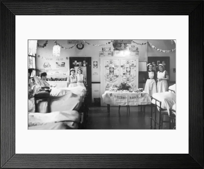 Framed Print : Christmas in Windsor Ward, West Herts Hospital Framed Print : Christmas in Windsor Ward, West Herts Hospital