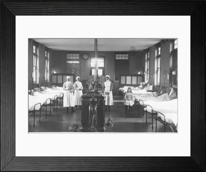 Framed Print : Nurses and patients in ward Framed Print : Nurses and patients in ward