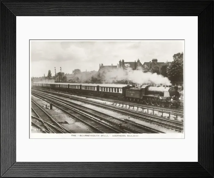 Framed Print : Bournemouth Belle - Southern Railway - pictured near Wimbledon Framed Print : Bournemouth Belle - Southern Railway - pictured near Wimbledon