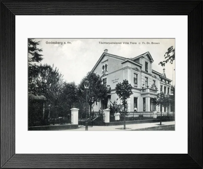 Framed Print : Date: circa 1910s Framed Print : Date: circa 1910s