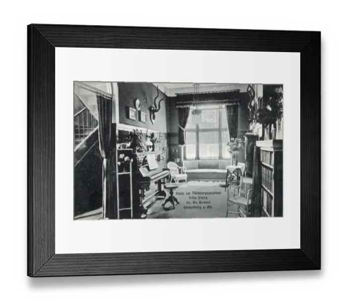 Framed Print : Date: circa 1910s Framed Print : Date: circa 1910s