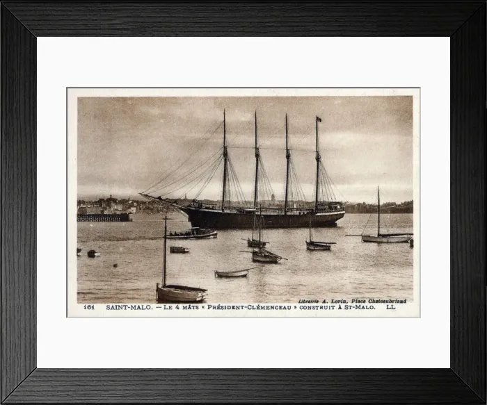 Framed Print : Date: circa 1910s Framed Print : Date: circa 1910s