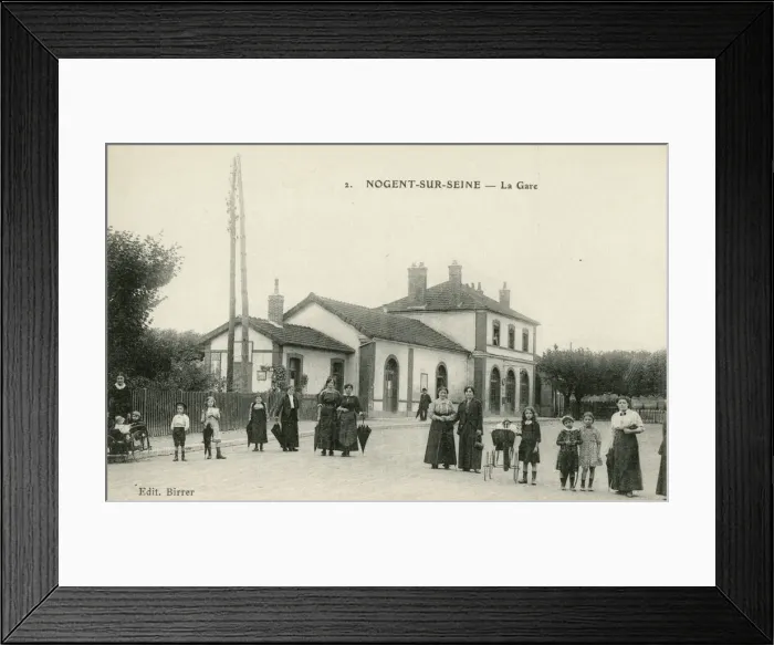 Framed Print : Nogent-sur-Seine, Aube, France - The Station Framed Print : Nogent-sur-Seine, Aube, France - The Station