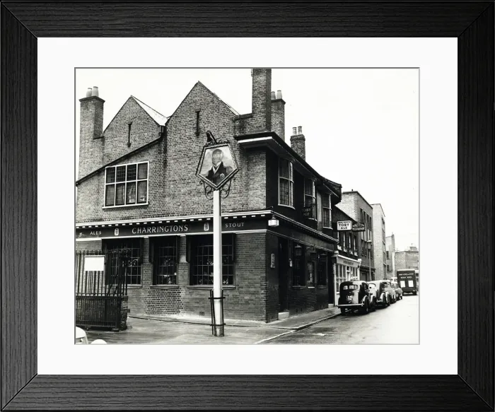 Framed Print : Photograph of Admiral Codrington PH, Chelsea, London Framed Print : Photograph of Admiral Codrington PH, Chelsea, London